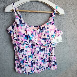 Raisins Curve Geometric White Plus Size Calabasas Aries Tankini Top, Size 20W